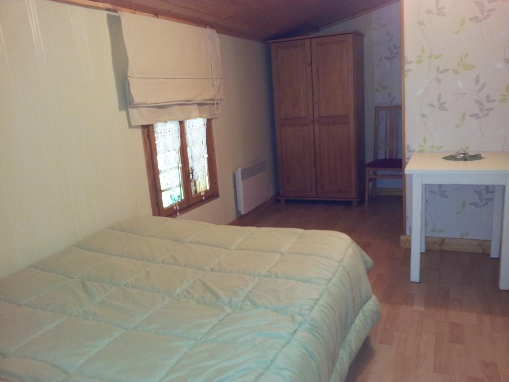 La Croix De Bois Bed and Breakfast Jayat Habitación foto
