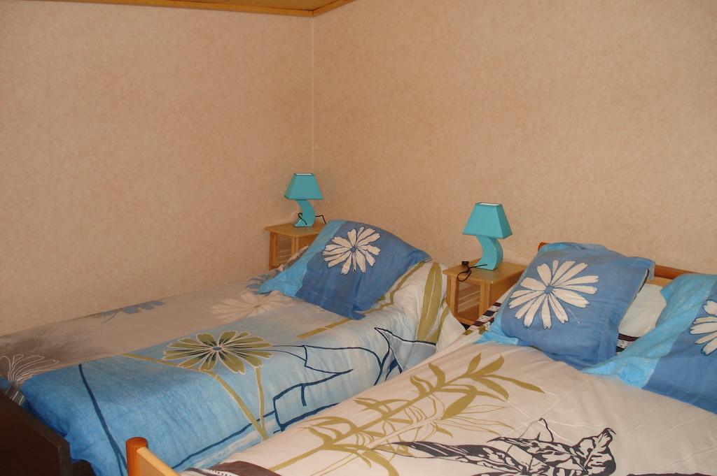 La Croix De Bois Bed and Breakfast Jayat Habitación foto