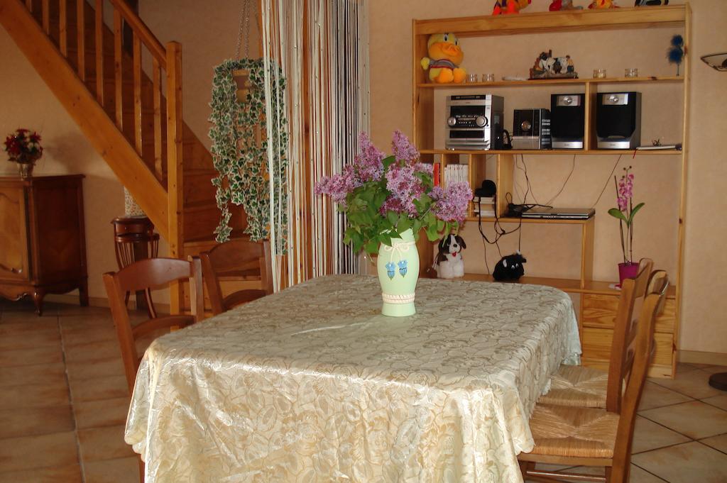 La Croix De Bois Bed and Breakfast Jayat Exterior foto