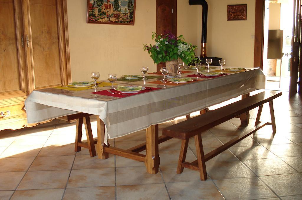 La Croix De Bois Bed and Breakfast Jayat Exterior foto