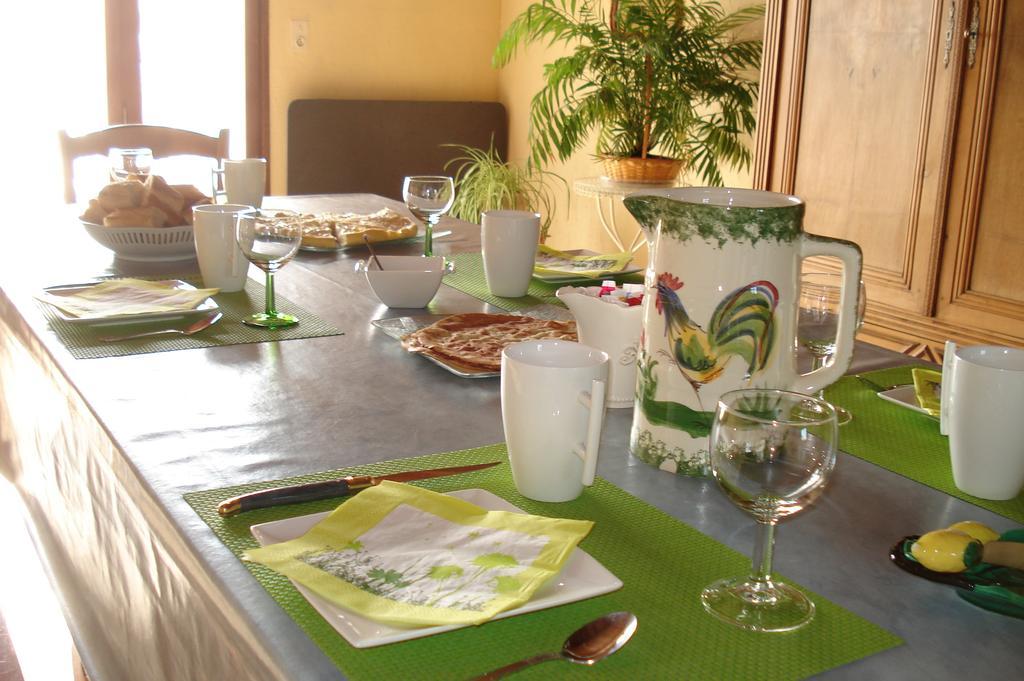 La Croix De Bois Bed and Breakfast Jayat Exterior foto